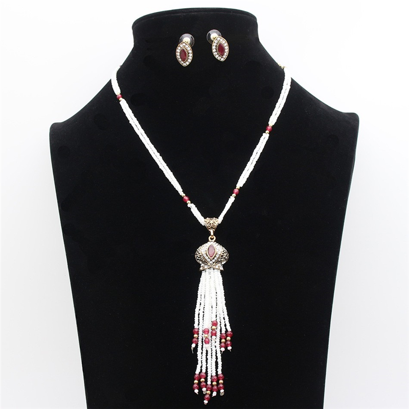 

SUNSPICE MS Red, Tulip Flower Bead Tassel Necklace Pierced Stud Earring