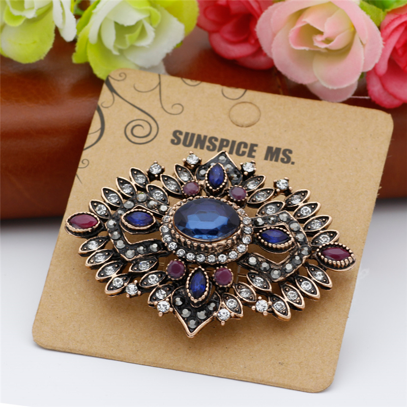 

SUNSPICE MS Blue марочный, Готический стиль женщин полые цветок смолы брошь