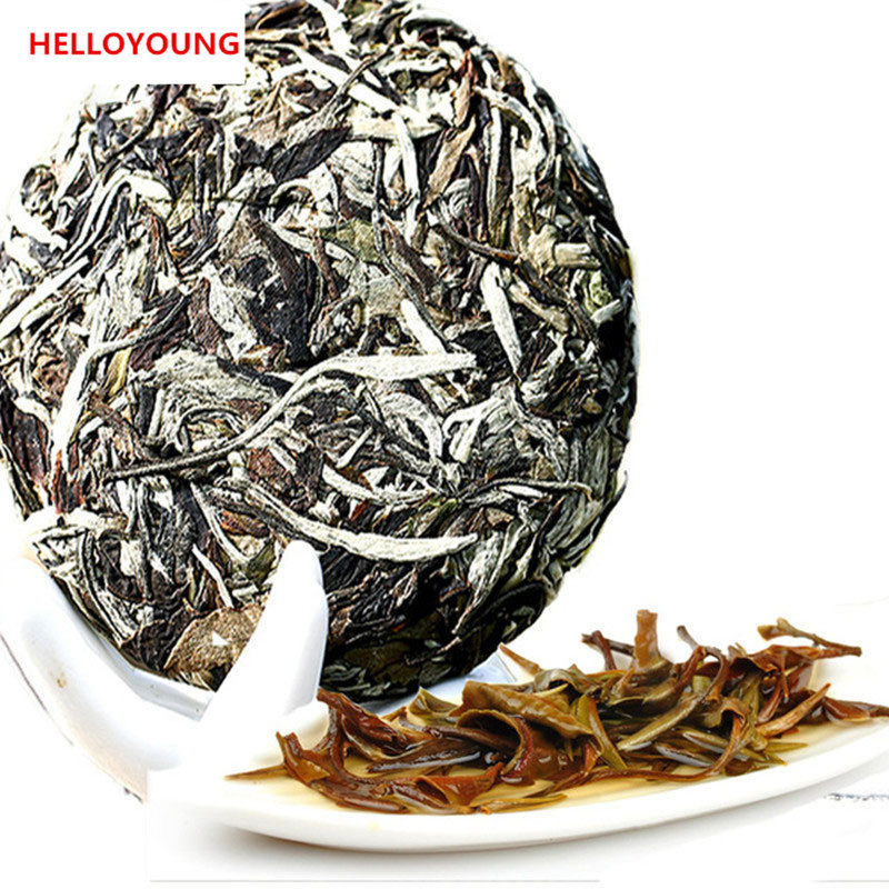 

HelloYoung, C-PE070 Free Shipping Caicheng Fragrant white moonlight old tea puer raw tea Moo