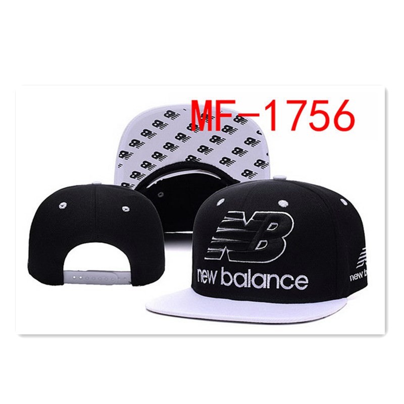 

LUO QIAN White, Magic SnapBack Cap