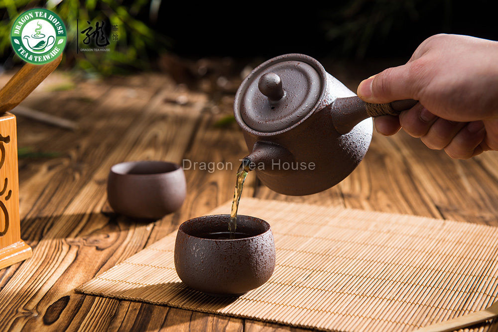 

Dragon Tea House, Заварочный чайник