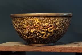 石林彝族自治县人民法院关于旧藏铜鎏金龙碗未鉴定尺寸约9545mm重量约