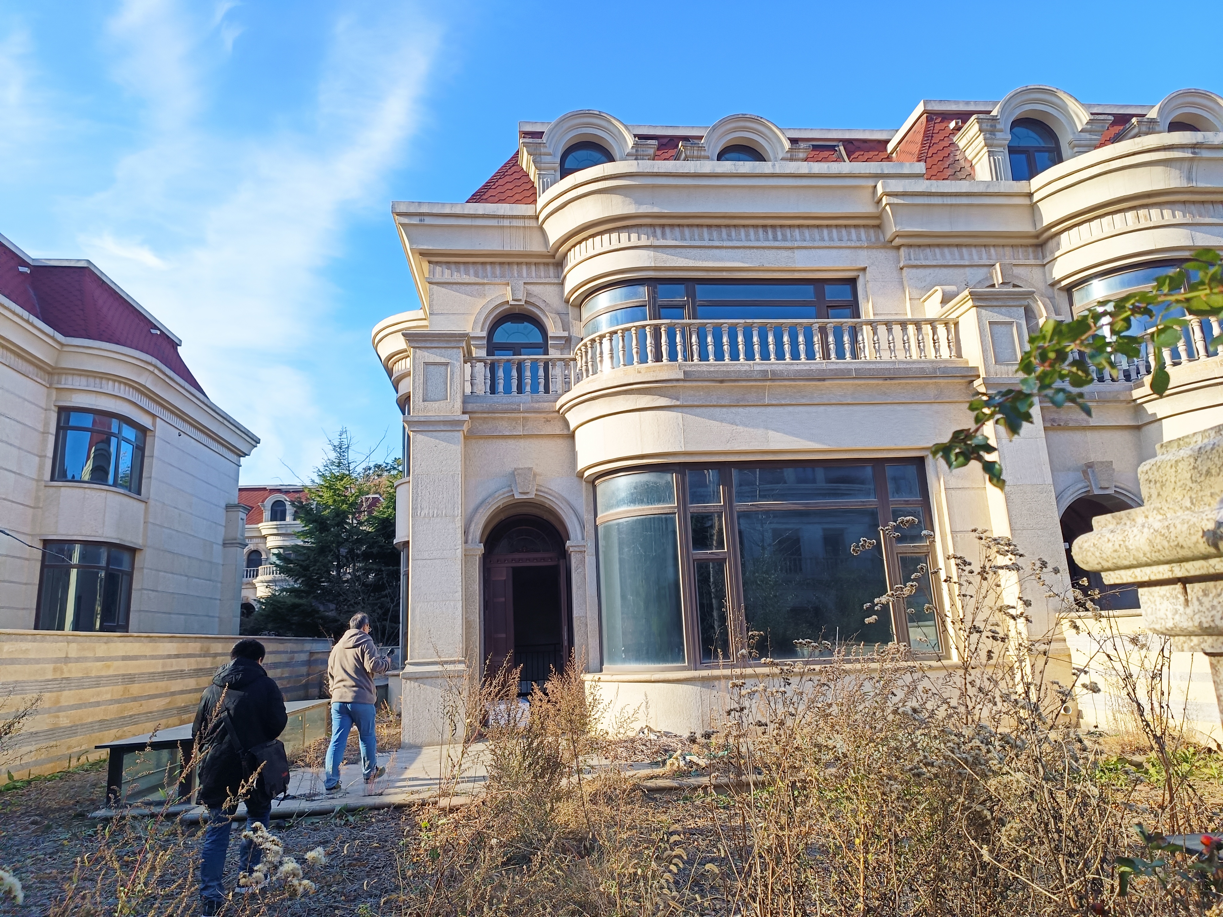 大连市中山区桃仙街207号1跃2层5号房屋(明秀庄园二期)所在地:辽宁