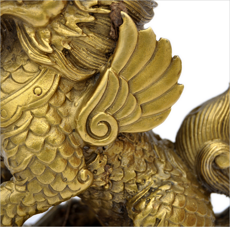 2350克 材质:黄铜 包装:普通 麒麟是古代的仁兽,集龙头,鹿角,狮眼,虎