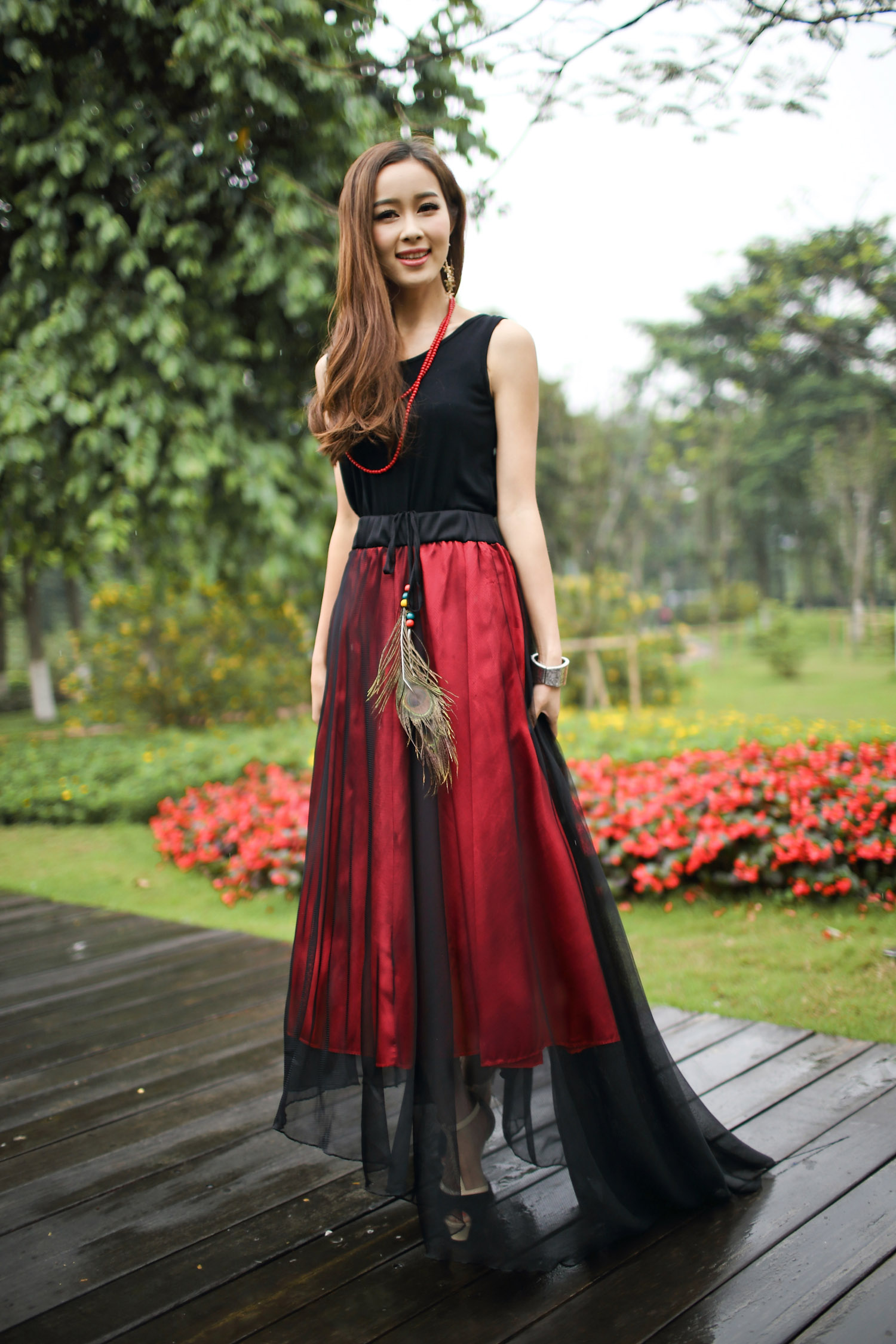 m码:腰围:68cm 至 108cm(弹力松紧带,可两穿,也当胸围)     裙长:最长