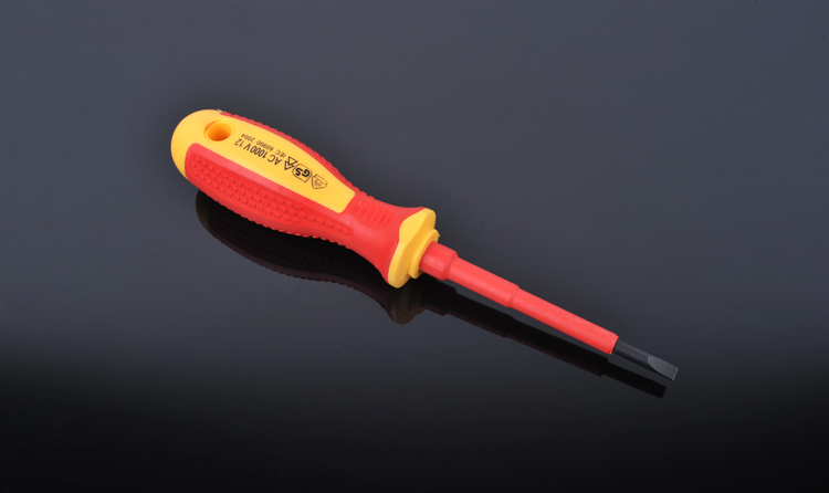 8mm是指螺丝刀尖部厚度.4mm是指螺丝刀金属杆直径.