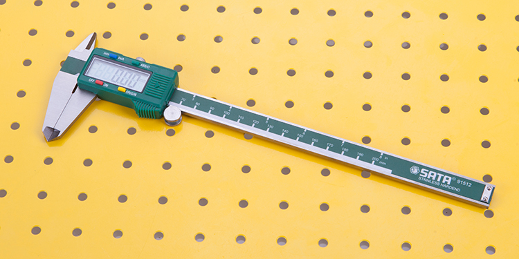 世达(sata) 专业测量工具0-150mm不锈钢数显游标卡尺