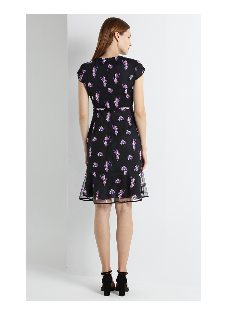 ports宝姿 2020新品女装v领刺绣印花修身连衣裙ln8d114hlq004 black