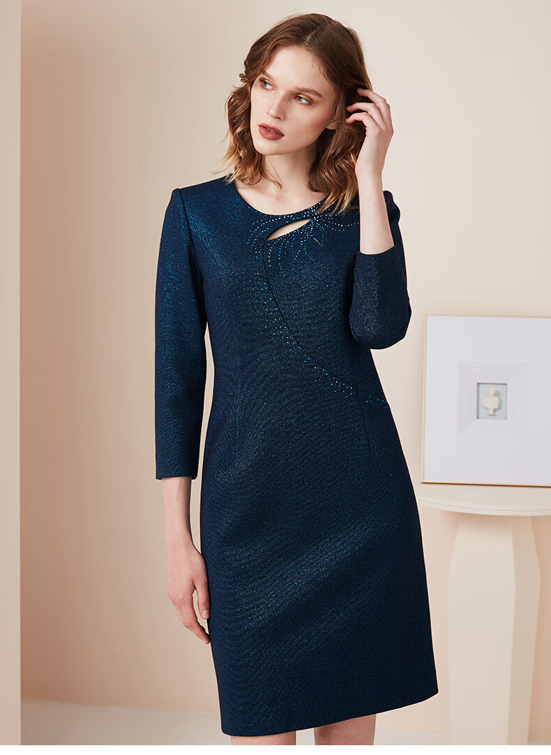 皮尔卡丹女装专柜正品新款蓝色长袖亮面钻饰优雅时尚包臀裙连衣裙p94