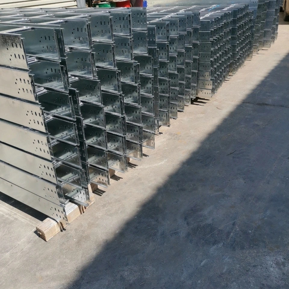 桥架槽式防火热镀锌喷塑梯式免打孔电线电缆金属明装走线槽 防火桥架