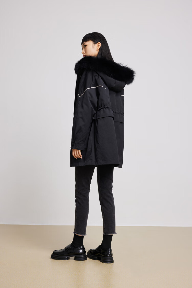 lily2021冬新款女装精致毛领抽绳收腰帅气派克式中长款羽绒服女 510