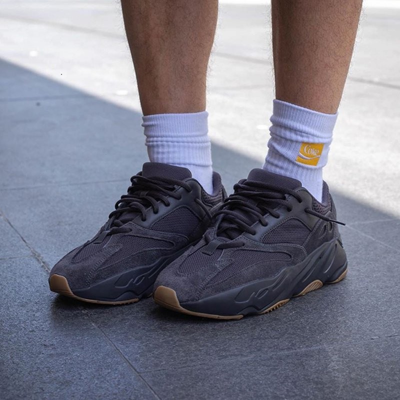 潮adidas阿迪达斯yeezy700og椰子700海盐磁铁黑紫生胶底男女同款老爹