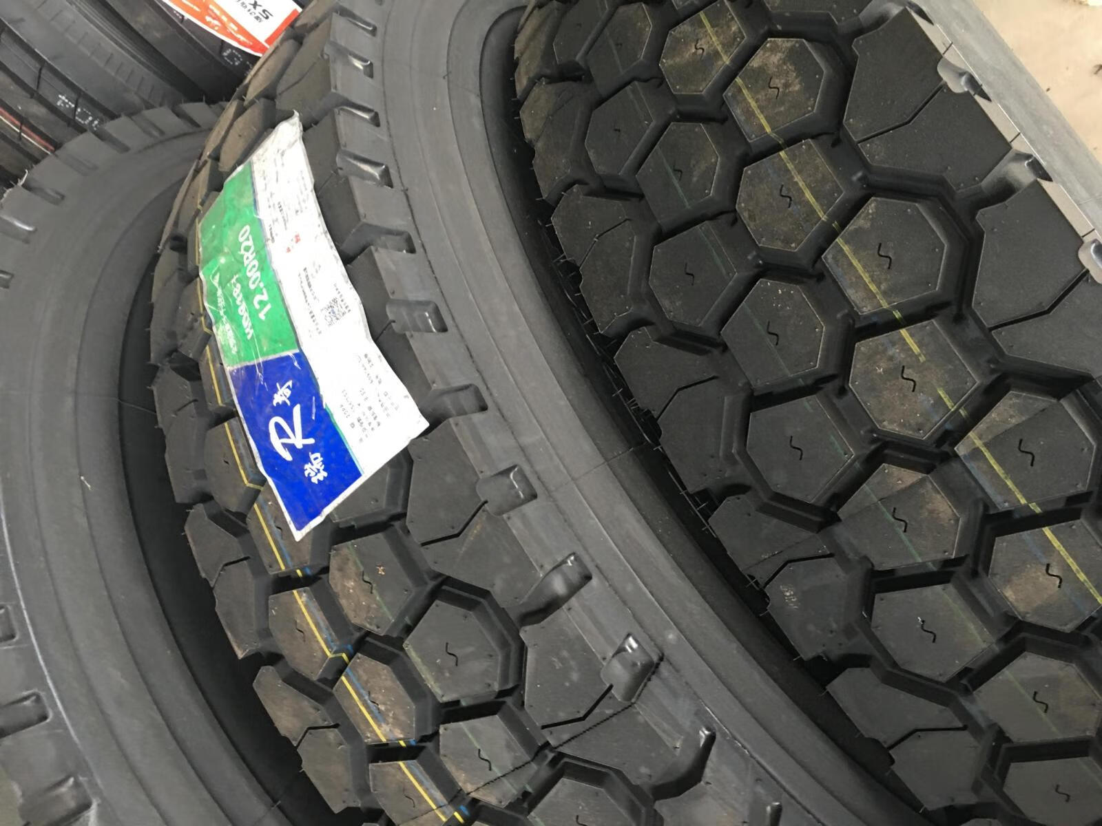 中策1200r20全钢矿山轮胎1200-20 332 998 036 308 958 988百耐特 朝