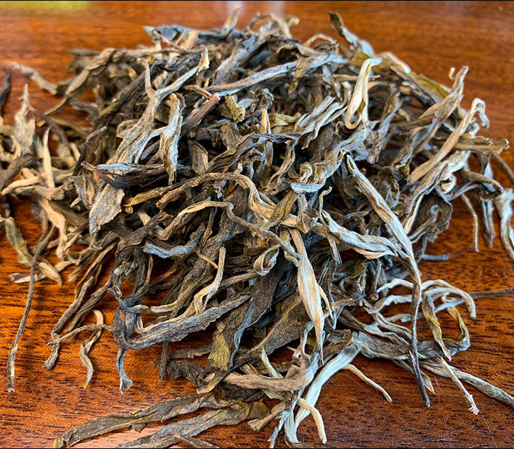 薄荷糖500年云南古树纯料特产红茶春茶生茶饼薄荷塘茶叶1饼200g