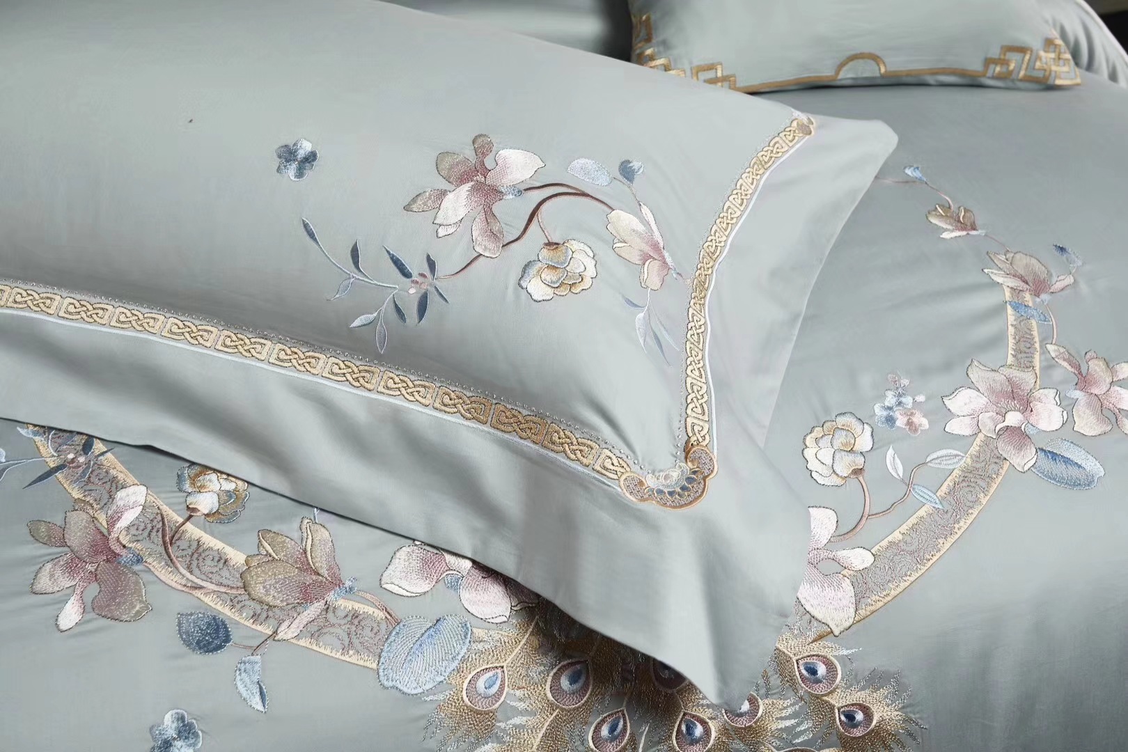 匠梓巧梦新款中式80支长绒棉四件套绣花全棉贡缎刺绣纯棉结婚婚庆用品