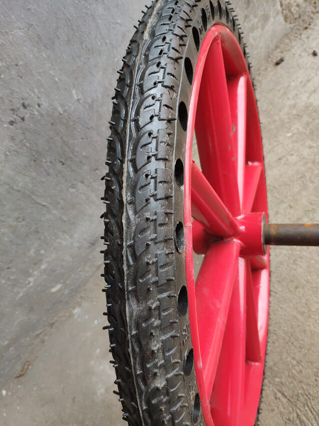 建筑工地手推垃圾车轮子斗车轮胎翻人力劳动板实心发泡斗车轮26寸pu