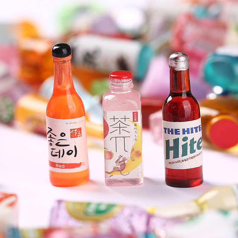 迷你仿真小酒瓶树脂仿真卡通立体混款瓶子配件食玩diy材料小摆件 随机