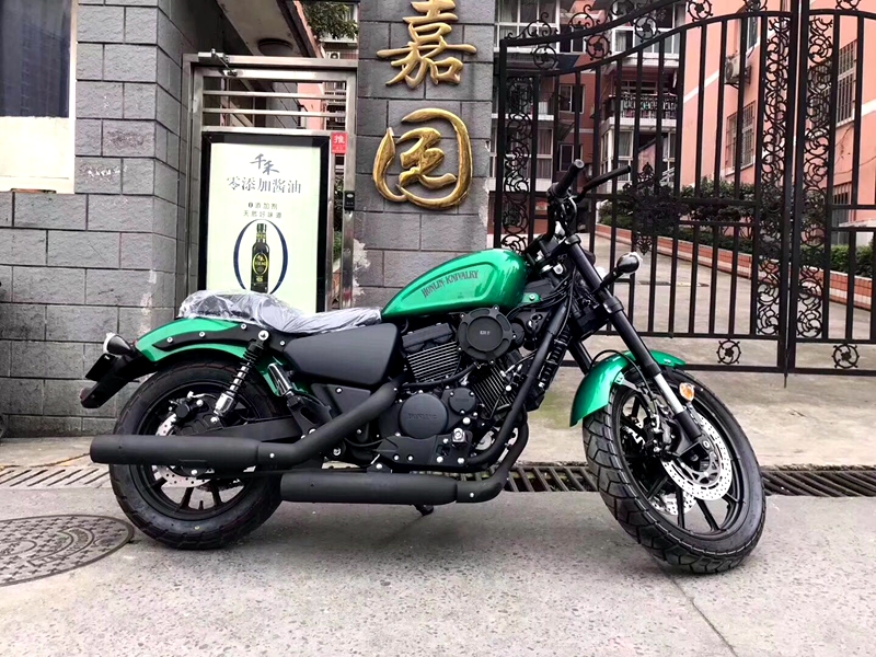 义骑v8复古摩托车250cc重机车跑车街车国四电喷国产哈雷883摩托车可