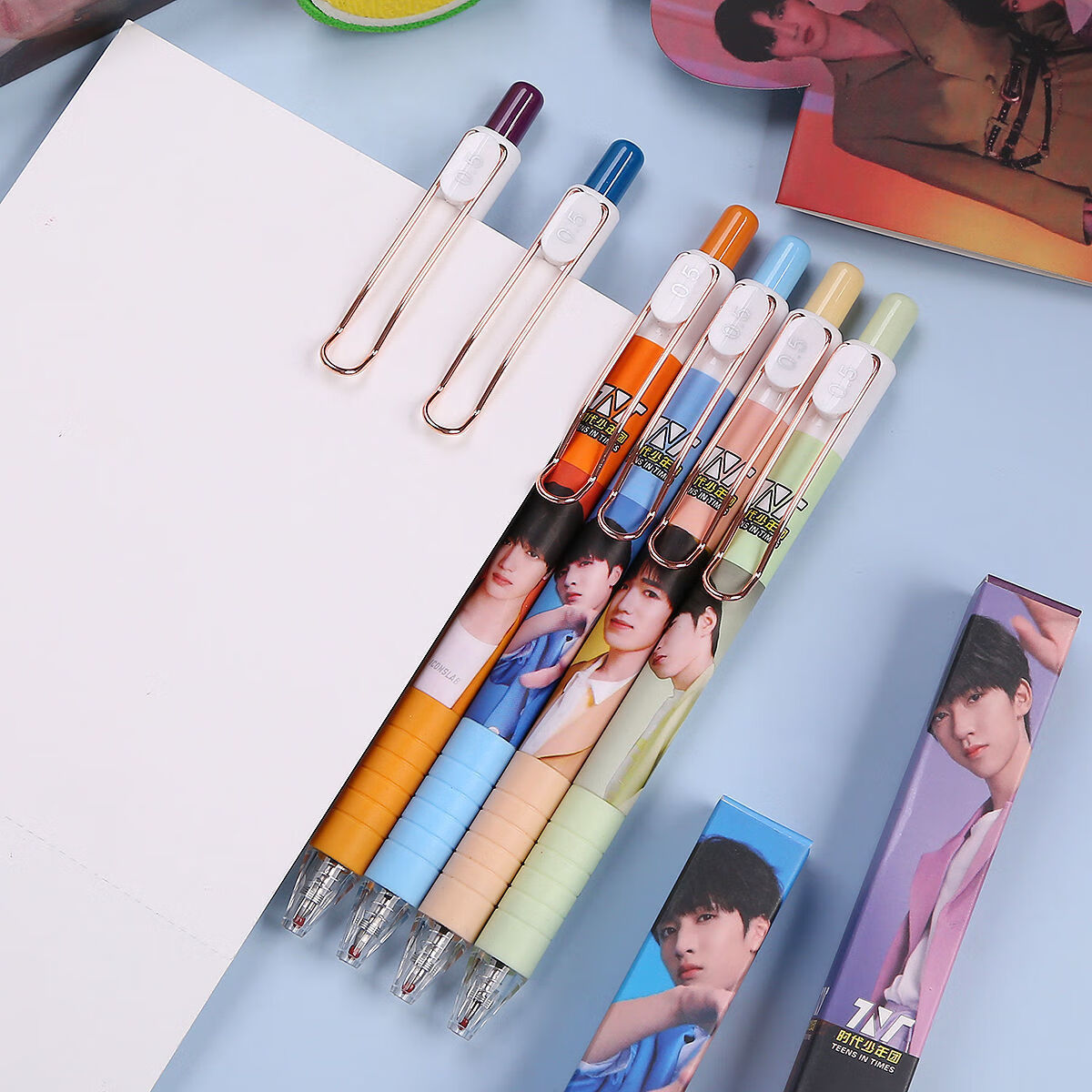 欧鲸(oujing) tnt时代少年团盲盒笔同款文具套装按动中性笔应援笔周边