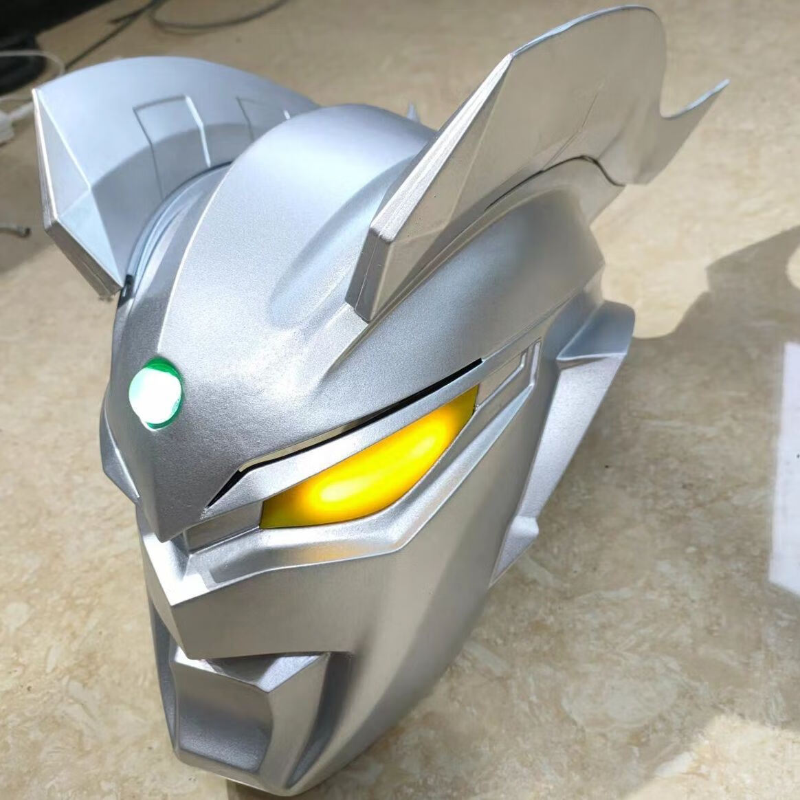无限赛罗头盔赛罗奥特曼头套全新触控真人可穿戴cos头盔特利迦贝利亚