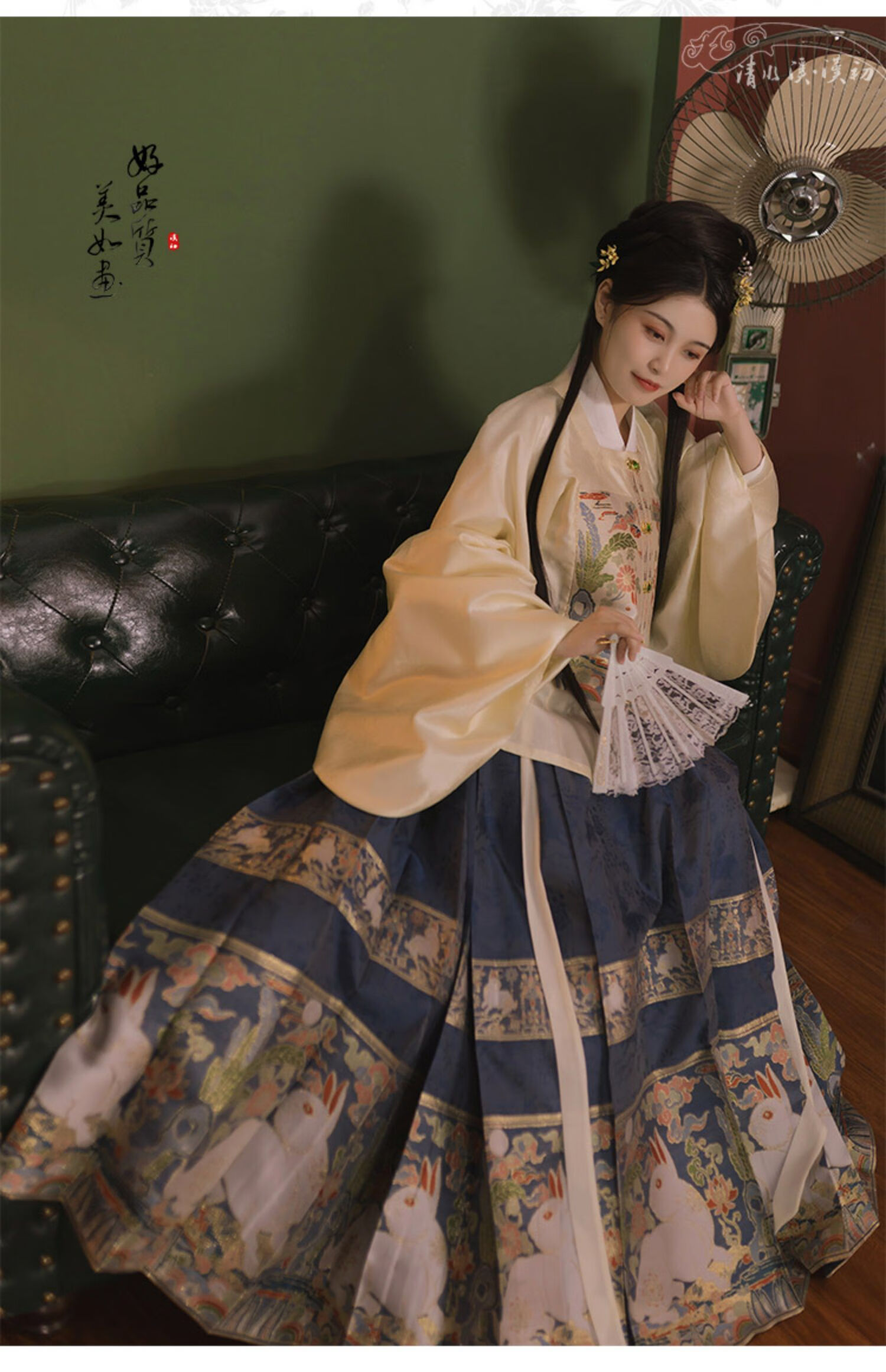 原创 汉服女装织金补服仿妆花马面裙四色可选 黑色织金马面裙_现货