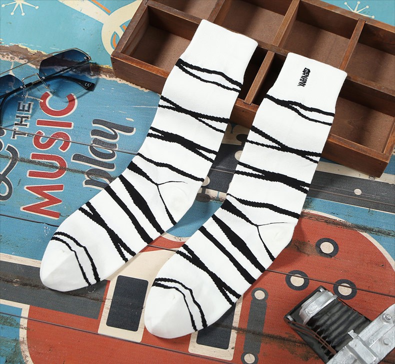 genanx闪电潮牌白色街头嘻哈英文运动袜子男条纹 白色