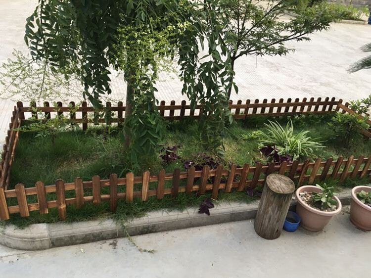 () 户外园艺碳化防腐木栅栏实木篱笆院子围栏花园花池小护栏菜园栏杆