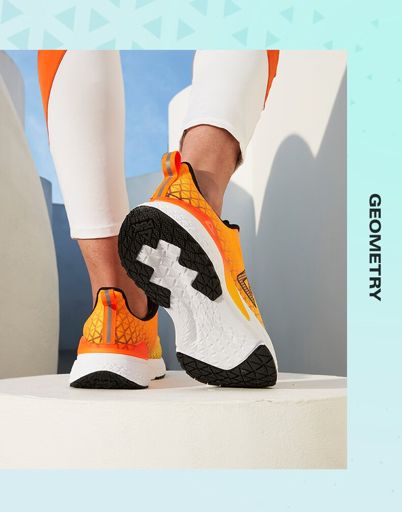 匹克魔弹科技跑鞋男2022春季新款跑鞋男轻便透气男子网面黑运动鞋学生