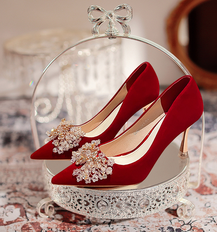 主婚纱照细高跟婚鞋西式婚礼新娘结婚闪闪婚鞋小众婚鞋新娘鞋年红色