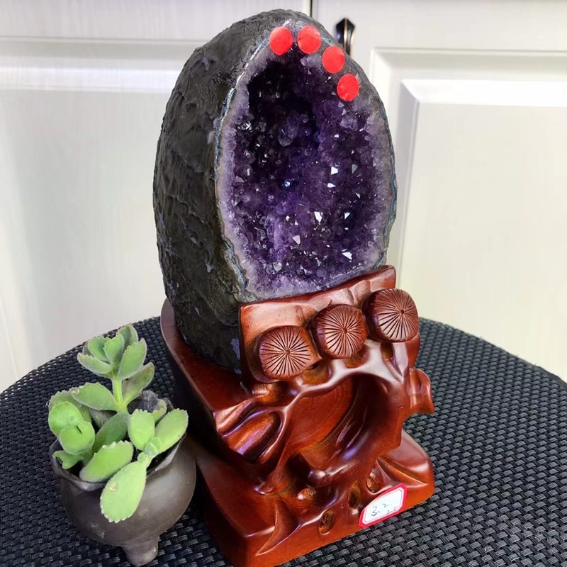 震昊天然乌拉圭紫水晶洞造型独特晶体水润并透靓丽颗粒饱满颜色浓郁紫