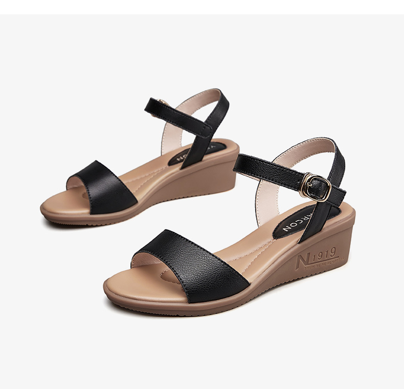 意尔康女鞋 凉鞋女2020夏季新款软面皮坡跟简约舒适一字扣带女士妈妈