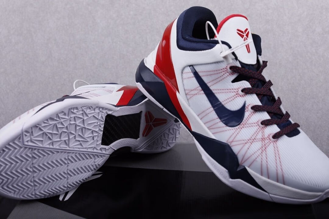 科比7代奥运版大师之路黑金鸳鸯6白灰紫黑曼巴全明星篮球鞋 黑金 43