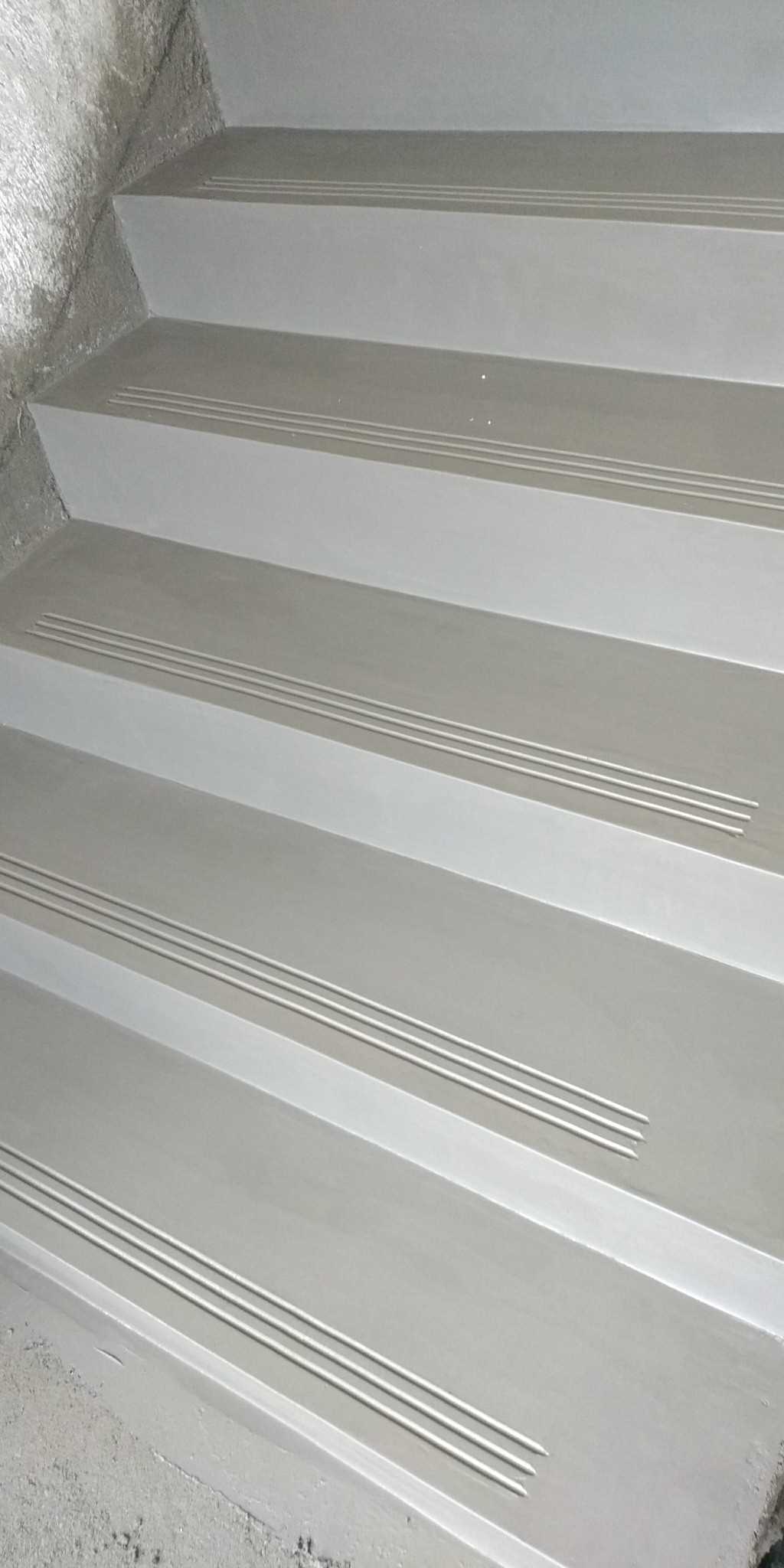 粉刷抹楼梯踏步防滑拉条两道三道槽水泥砂浆楼梯步压槽不锈钢模具三道