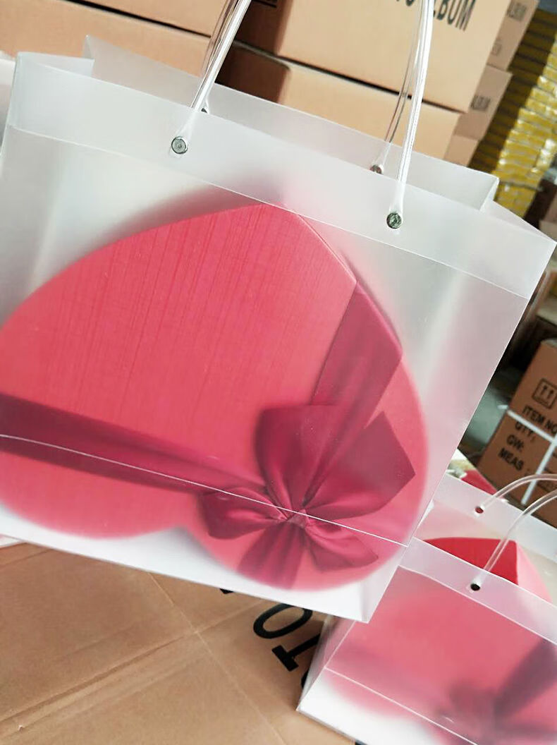 心形礼盒空盒创意超大号礼物盒男女闺蜜礼品盒结婚喜糖盒心形蝴蝶结