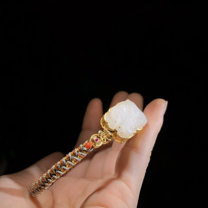 珠玥珠宝和田玉手牌18k金镶玉手环福在眼前镂空手牌