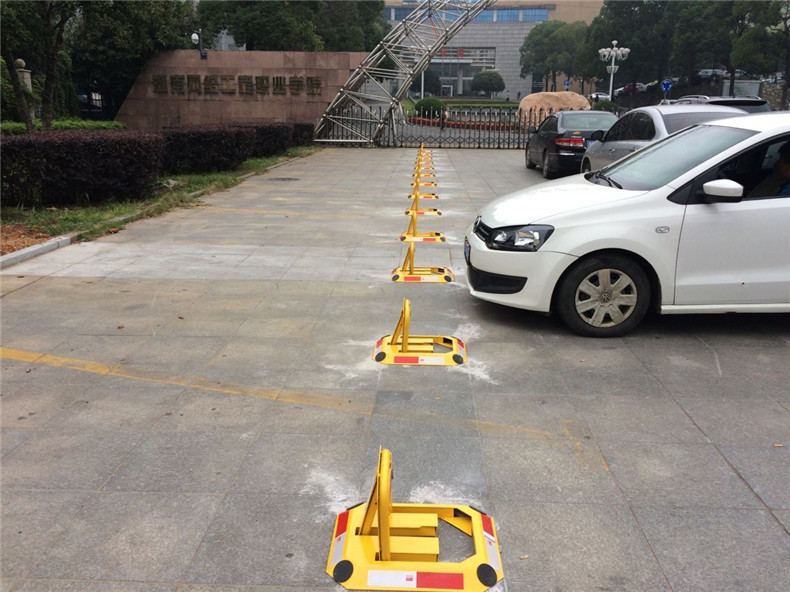 汽车停车位地锁车位锁加厚防撞固定停车桩占位锁阻车挡车器免打孔 o型
