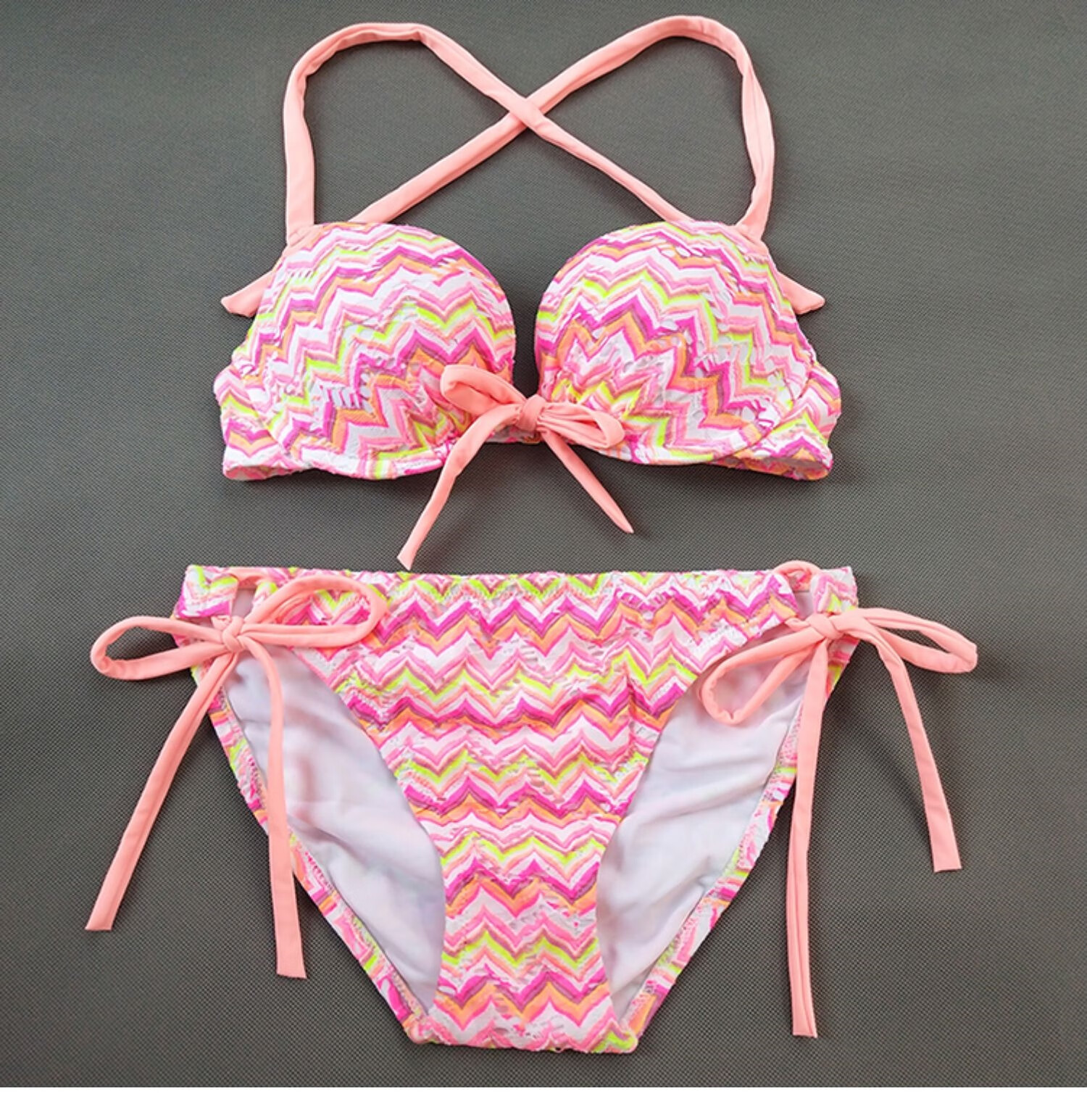 比基尼聚拢性感显胸大三角泳装超暴露三点式分体泳衣女小胸bikini