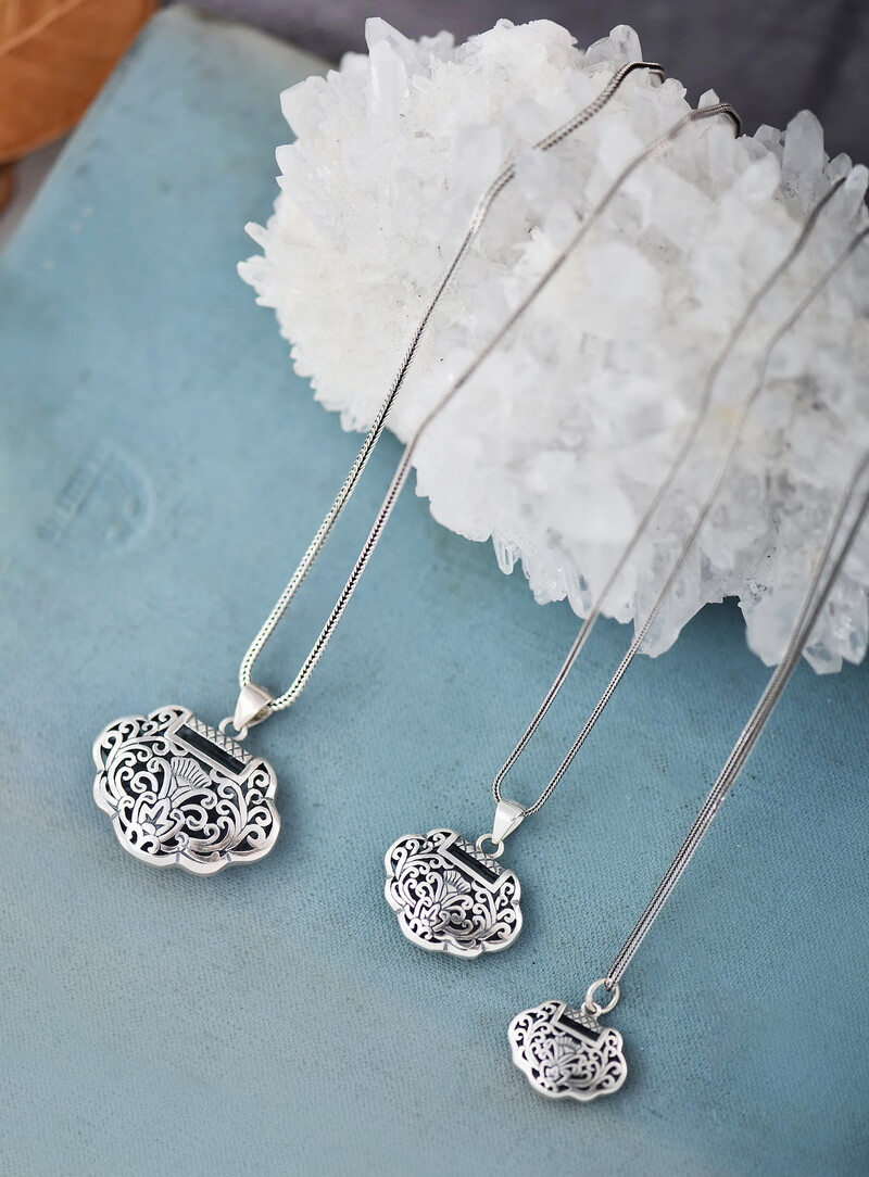 银锁成人女黑绳 s925纯银女长命锁项链小吊坠泰银复古平安锁镂空手工