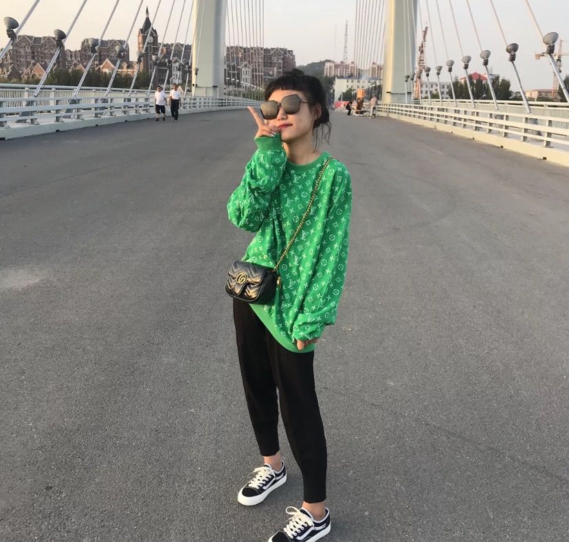 春夏薄款快手网红同款字母印花学生卫衣宽松显瘦百搭外套上衣女白色