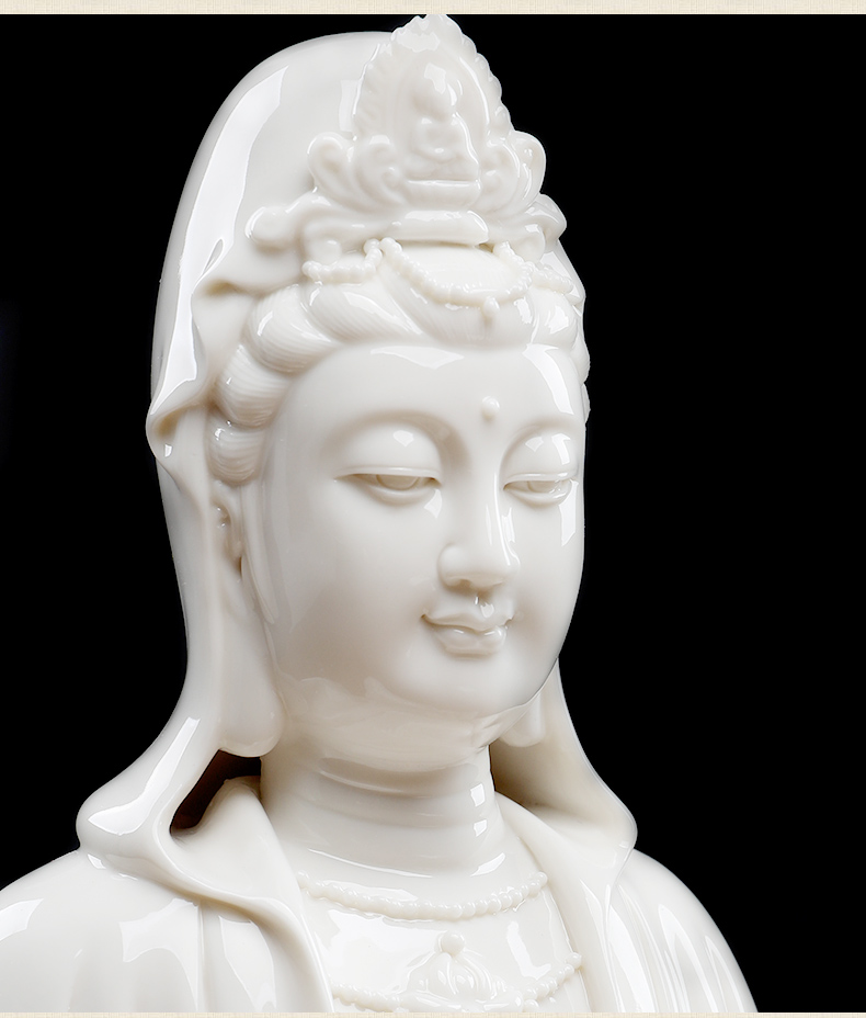 东方泥土陶瓷自在观世音菩萨佛像摆件德化白瓷雕塑品静思观音d5277a