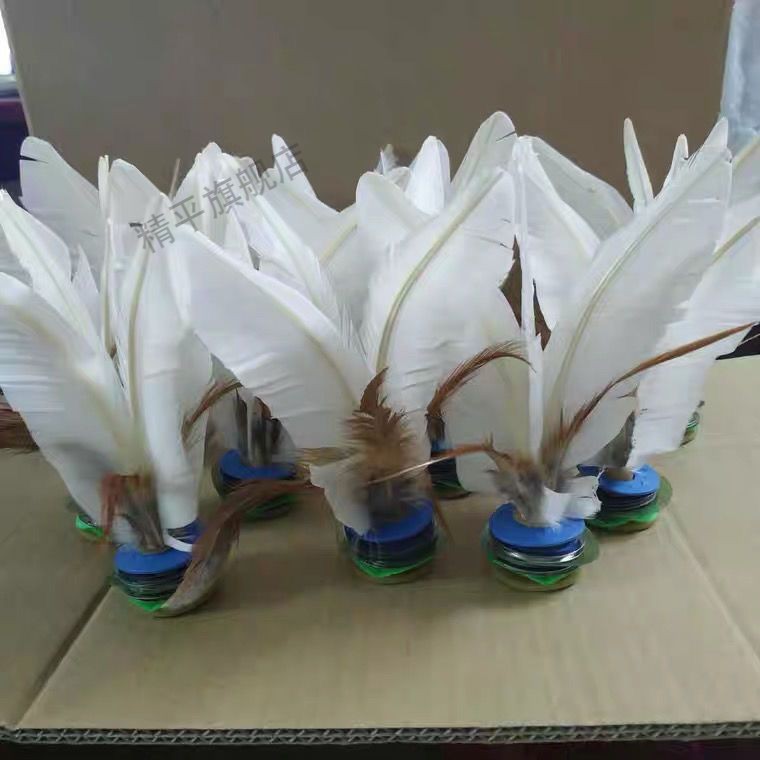 大白色鹅毛好鸡毛毽牛筋底儿童小学生比赛大花毽批发白色三个大白毽