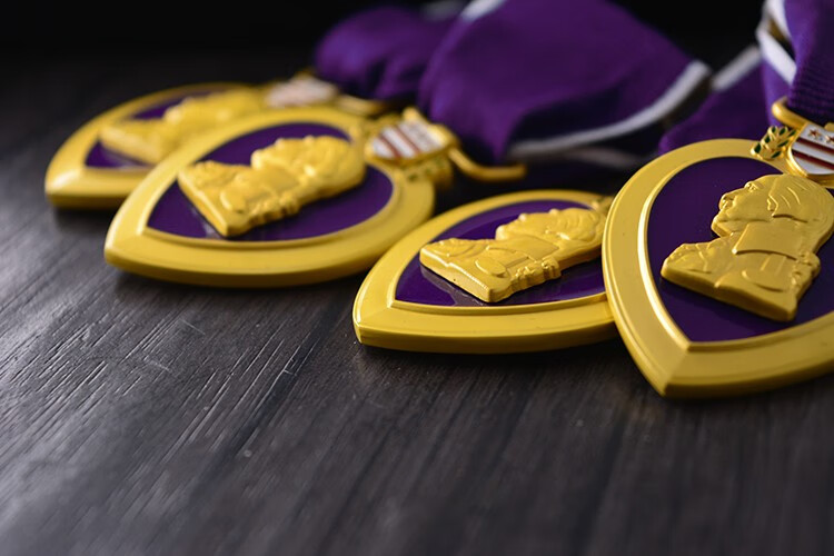 萃镶楼复刻美国美军荣誉勋章战伤紫色紫心勋章 复刻紫心勋章一枚情人