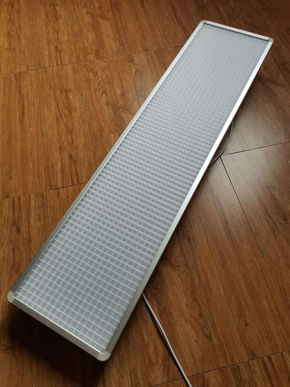 教室护眼灯led防眩光无蓝光校园照明学生灯办公室格栅教育灯标配鸿利