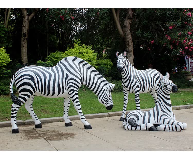 宏火阁礼品 斑马摆件仿真动物雕塑玻璃钢公园林景观商场幼儿园售楼处