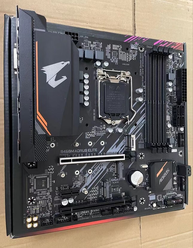全新盒装 gigabyte/技嘉 b460m aorus elite 小雕支持10代cpu 黑色