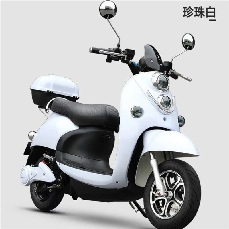 2022年雅迪同款电动摩托车60v72v小龟王小绵羊小型长跑踏板双人男女