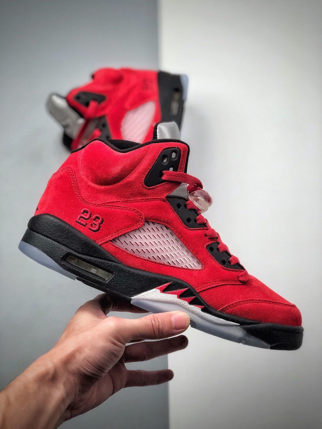 jordan 5 黑红 愤怒的公牛 莆田后跟气垫潮流复古休闲篮球 aj5黑红
