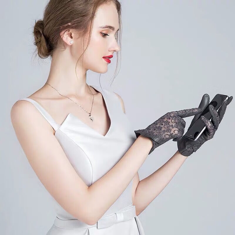 荷棠梦春秋女新款蕾丝真皮手套礼服演出花边羊皮触摸屏薄款骑开车山