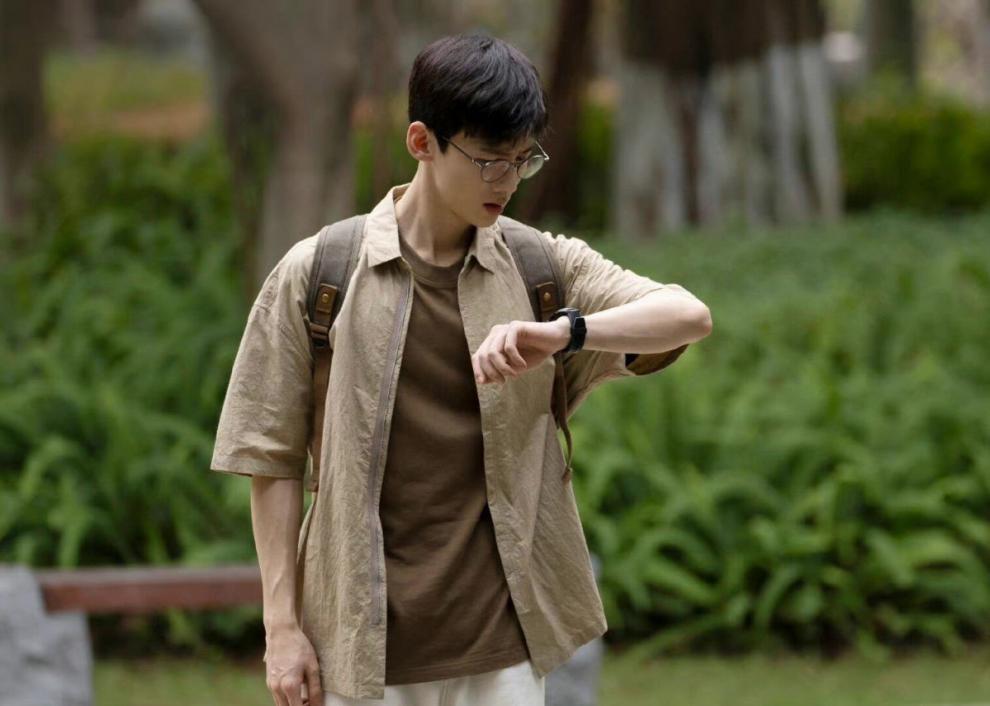 开端白敬亭同款手表肖鹤云男太空人情侣一对初中女学生智能电子表方形