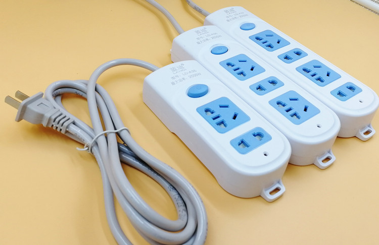 两脚两相项插头插座接线板带儿童保护门迷你插排插2米拖线板 木鸡mj